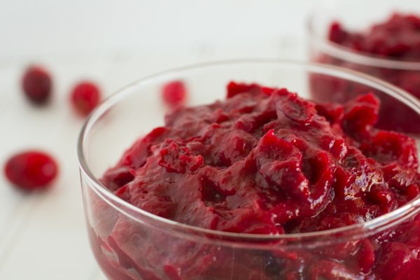 nutritarian-cranberry-sauce-recipe-no-sugar-9784